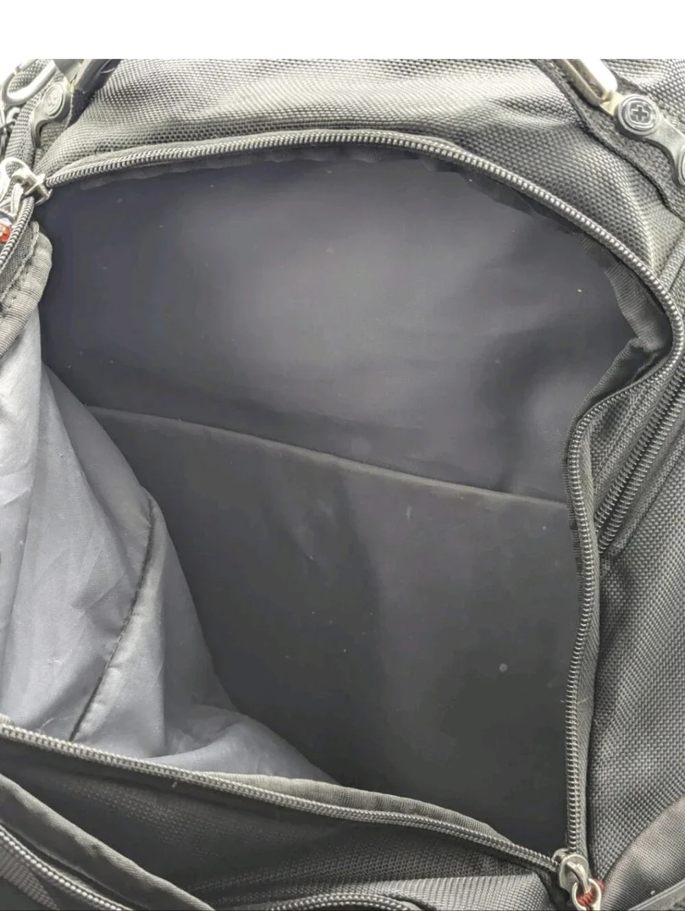 Wenger Ibex Black Gray 4 Pocket Hiking Backpack Padded Divider For 17